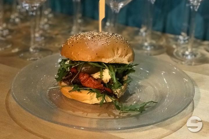 Awesome America - Spikisi Burger