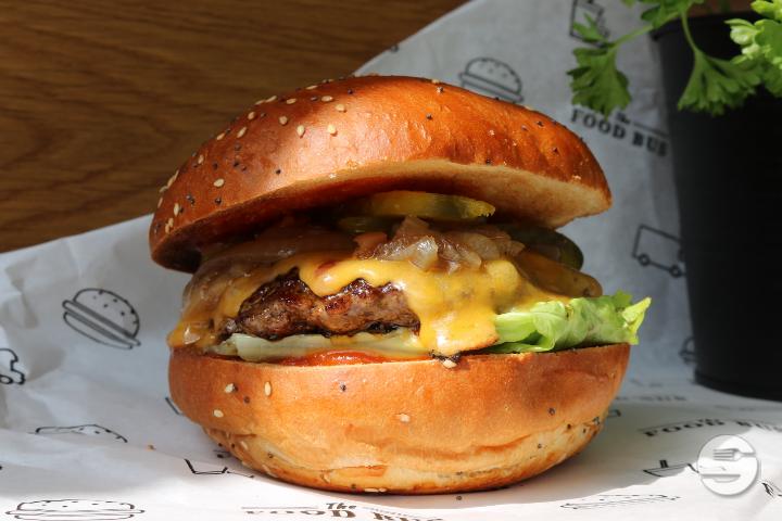 Cheesburger - The Food Bus (Pérolles)