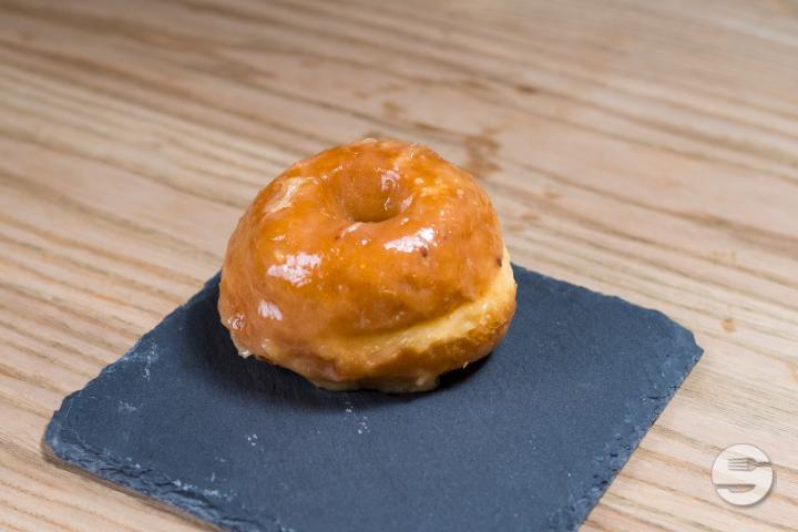 Donut Caramel Twix - L'Artisan Sandwich
