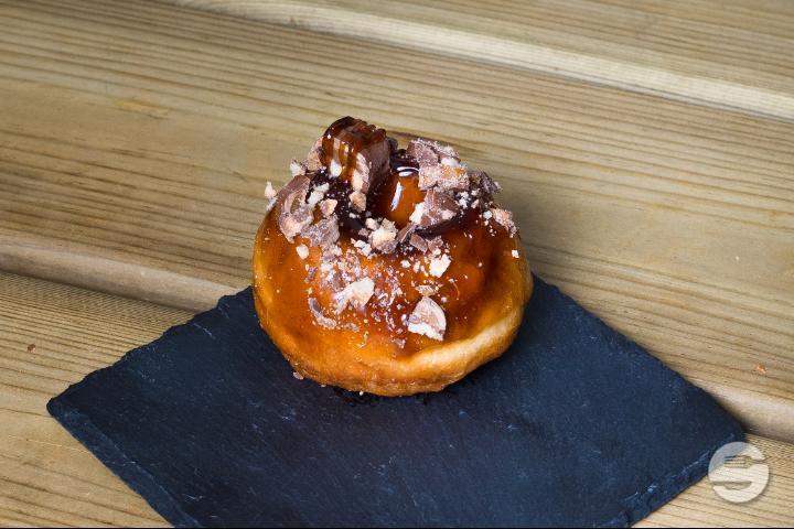 Caramelo Donut - L'Artisan Sandwich
