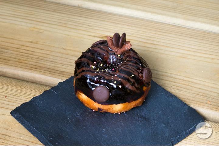 Chocolate Iscuro Donut - L'Artisan Sandwich