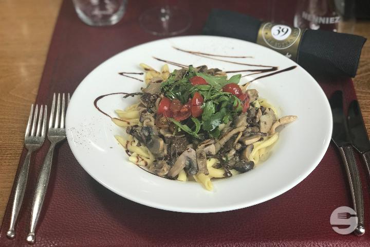 Pâtes aux champignons - Brasserie Le Boulevard 39