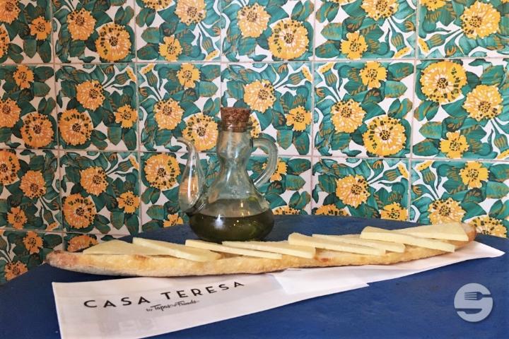 Half covered baguette (40cm) with extravirgin olive oil - Casa Teresa
