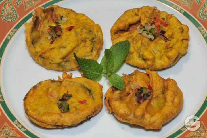 3. Mix Vegetarian Pakora - Host India