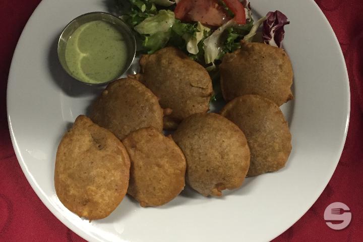 2. Aloo Pakoras - Indian Tandoori Corner