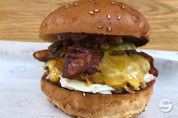 Bacon Burger - The Food Bus (Jardin du Domino)