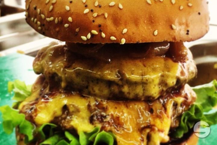 The Big Bus - The Food Bus (Jardin du Domino)