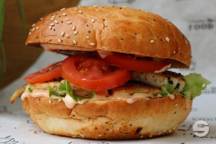 Chicken Burger - The Food Bus (Jardin du Domino)