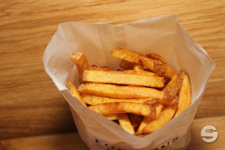 Home made french fries with herbs - The Food Bus (Jardin du Domino)