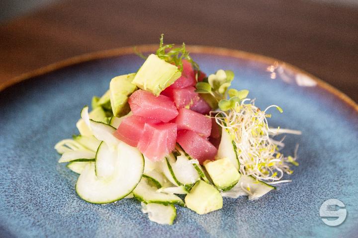 Tuna Avocado Salad (starter) - Barfüsser Sushi Bar