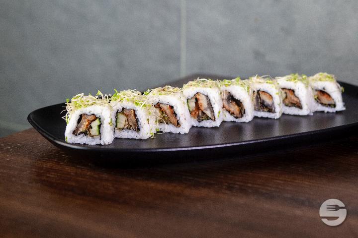 Unagi & Sprouts Uramaki 8 Pcs. - Barfüsser Sushi Bar