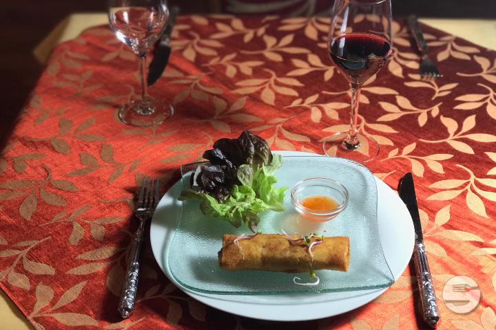 03 Roll of Jaffna style with salad - Devis Restaurant *