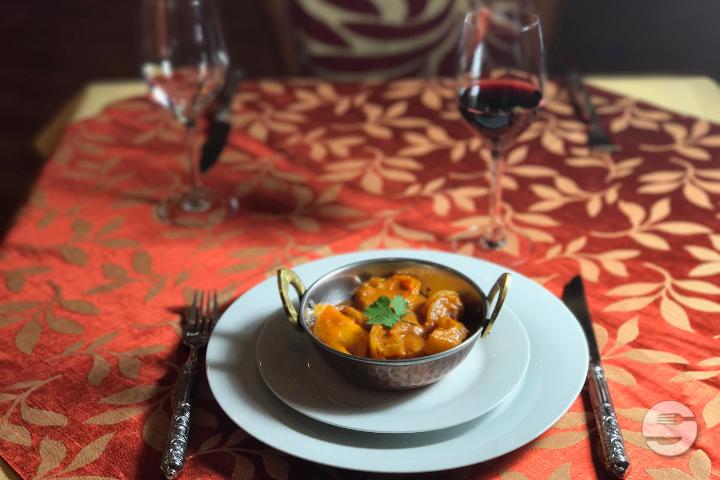 16 Chicken Dopiaza - Devis Restaurant *