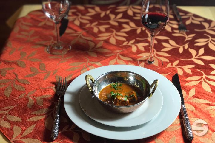 18 Prawn Madras - Devis Restaurant *