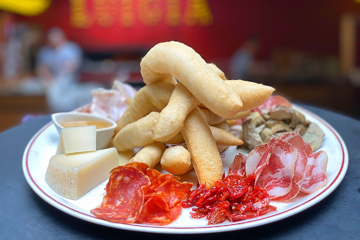 Chiacchiere con Salumi - Luigia