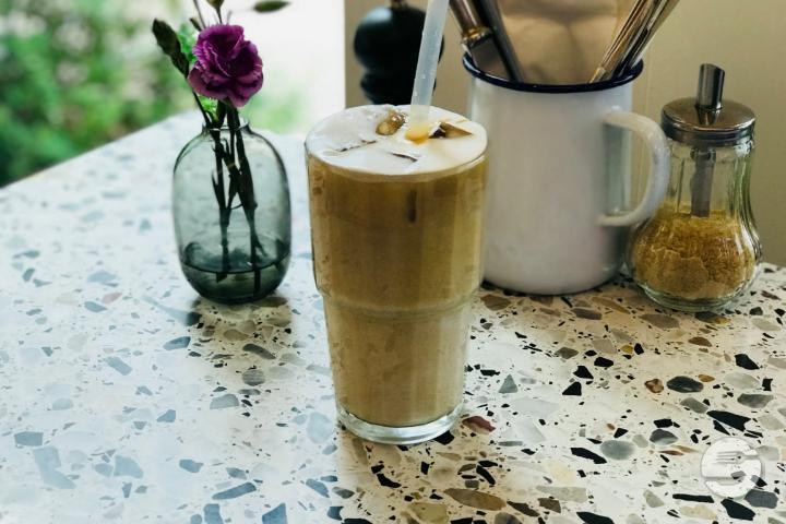 Iced Café Latte - Granola