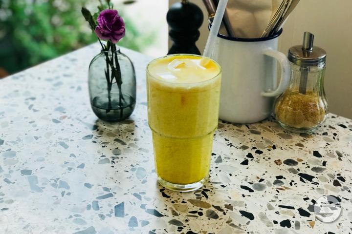 Iced Rose Latte - Granola