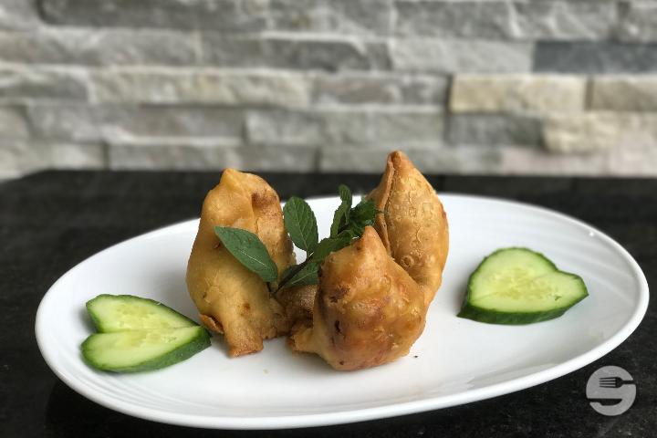 Samosa 2 pcs. (Vegan) - Fresh Orient