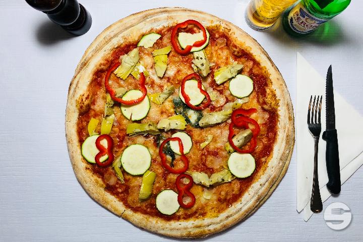 Pizza Verdure XXL - Ristorante Pizzeria Bella Donna