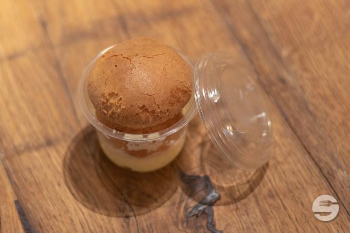 Dolce Stagionale Baba au Rum - Pizzeria Ristorante Molino Thonex
