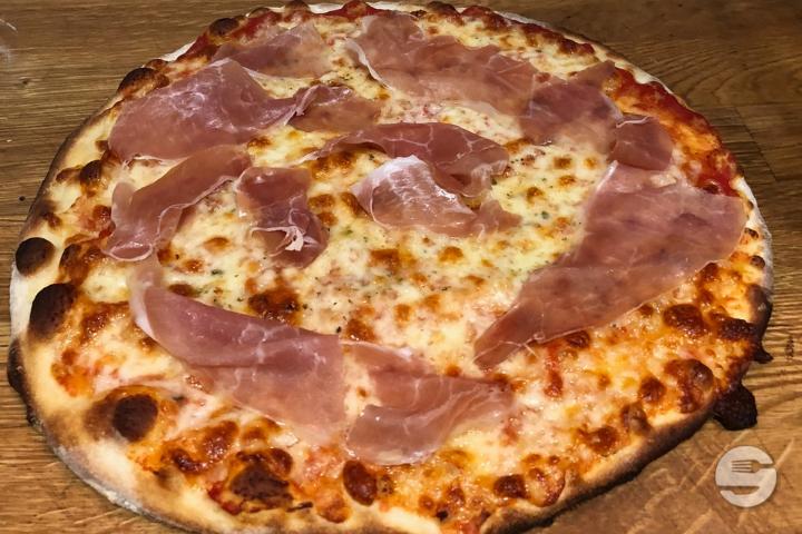 Pizza Prosciutto crudo - Le 35 Pizzeria