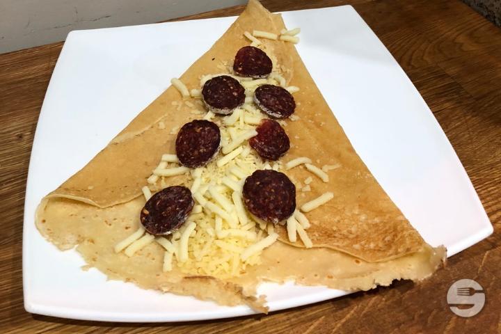 Crepe gruyère and spicy sujuk - Le 35 Pizzeria