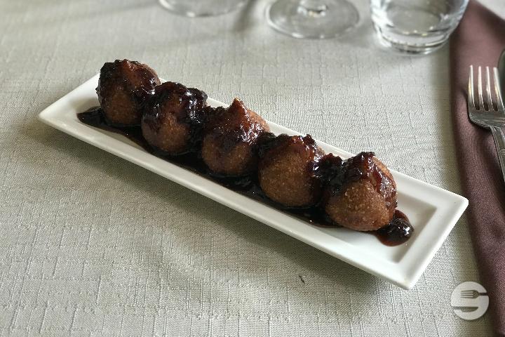 Kebbeh of beef and onion compote - Yo'Mo Lounge