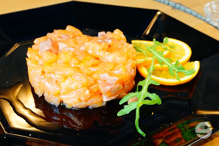 Tartare di salmone - 4 Leoni Siracusa