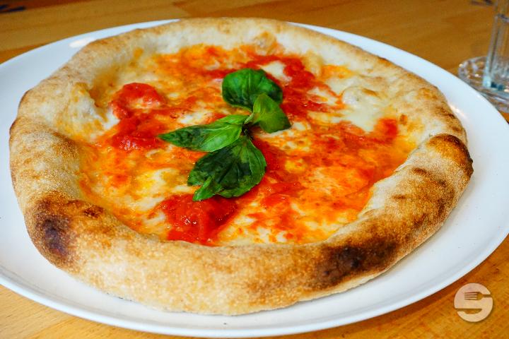Pizza Margherita - 4 Leoni Siracusa