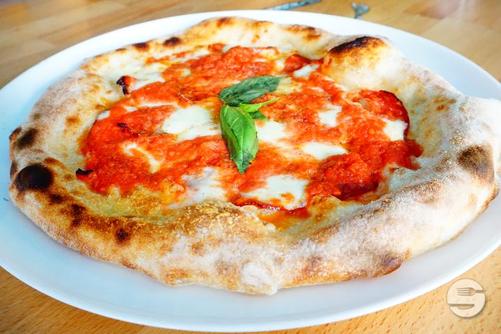 Pizza Piccante - 4 Leoni Siracusa