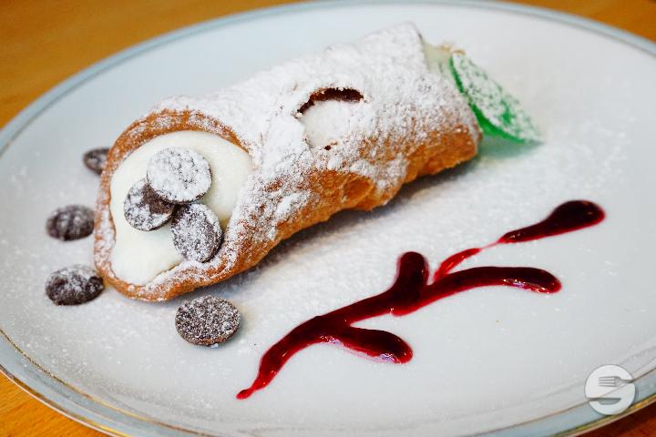 Cannolo siliciano - 4 Leoni Siracusa