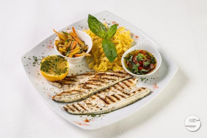 Grilled bar fillet - Au Jeu de l'Arc