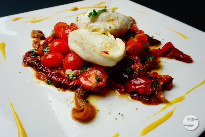 Buffalo mozzarella tomato salad - Roter Stein