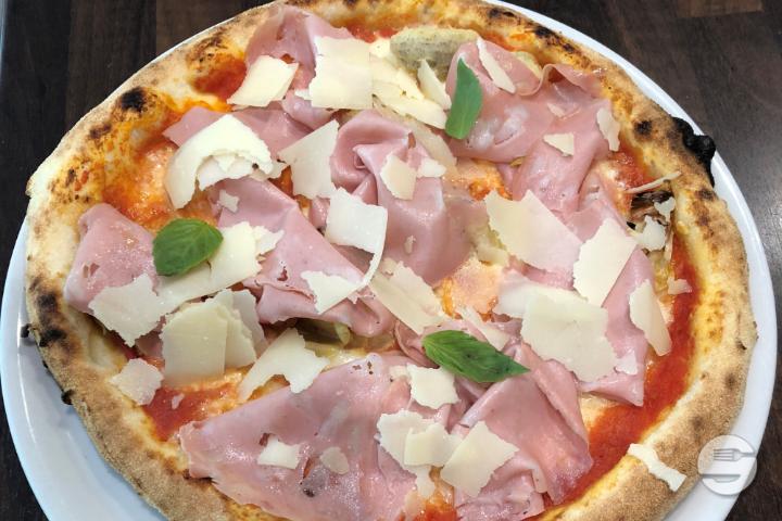 Pizza Romagnola - Olea