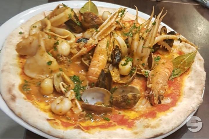 Pizza Frutti di Mare - Olea