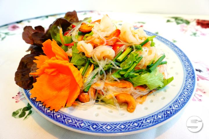 6. Yam Wun Sen Gung - Suwannaphum