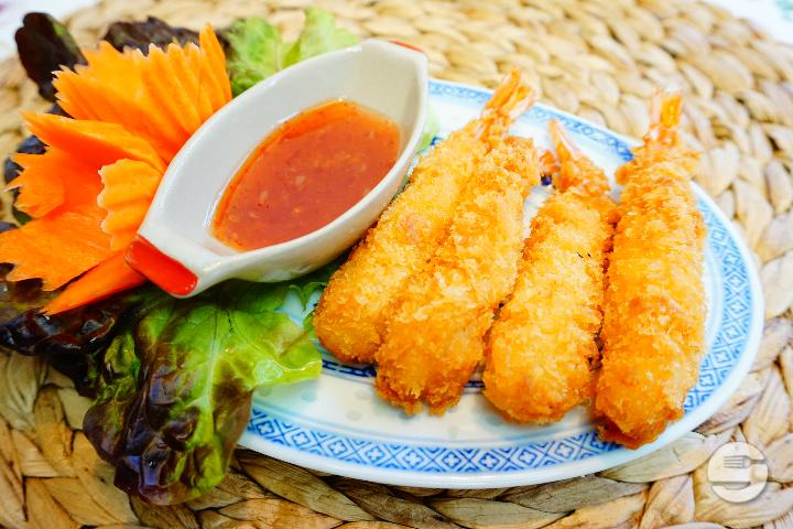 3. Fried shrimps 4 pcs. - Suwannaphum