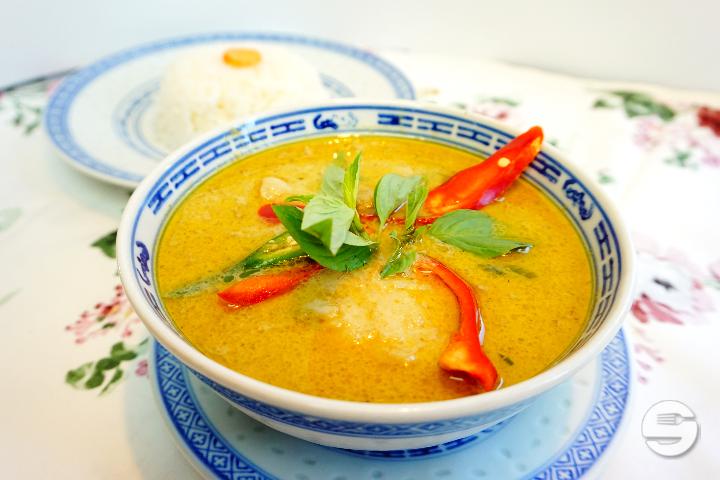 3. Gang Kiew Wan - Suwannaphum