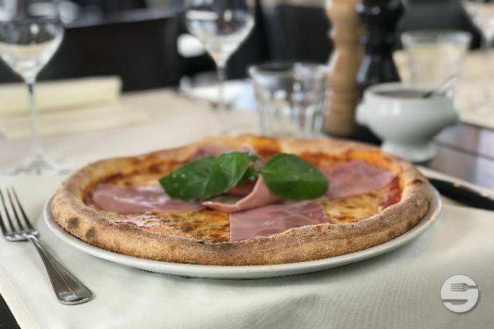 Pizza Prosciutto - Le Lacustre