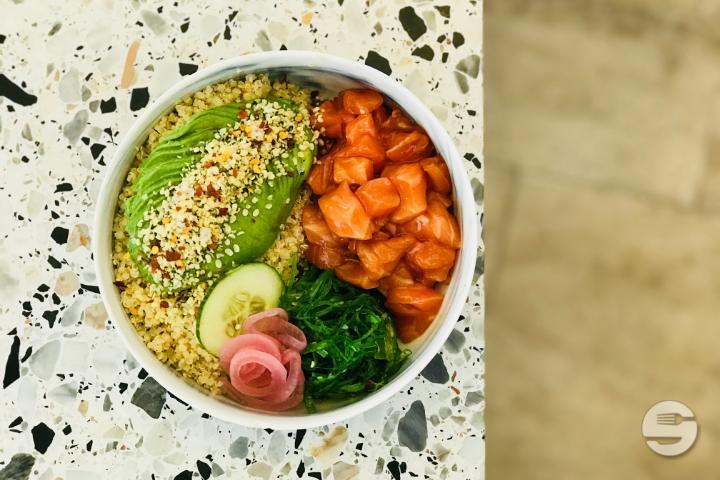 Salmon poké bowl - Granola