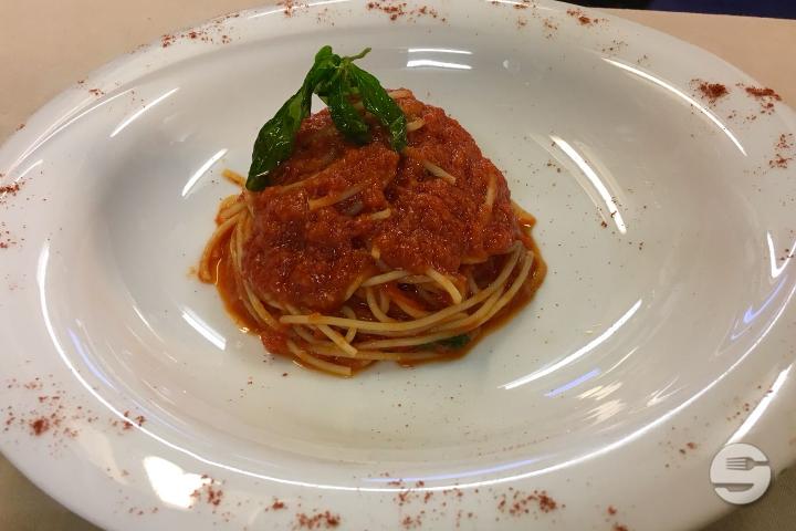 Spaghetti tomate et basilic - La Claie aux Moines