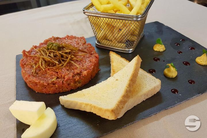 Tartare de boeuf à la napolitaine - La Claie aux Moines
