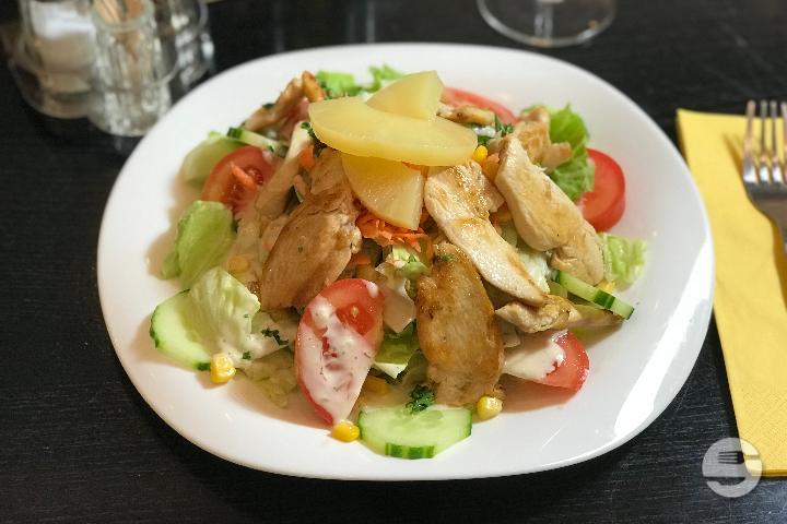 California Chicken Salad - Restaurant Luna