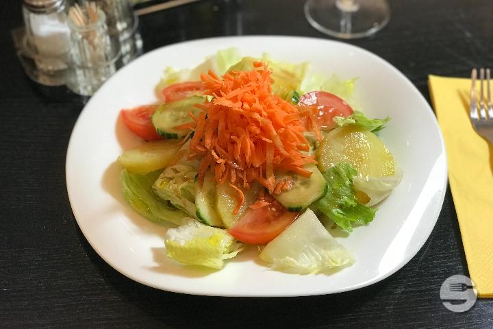 Vegetarian Salad - Restaurant Luna