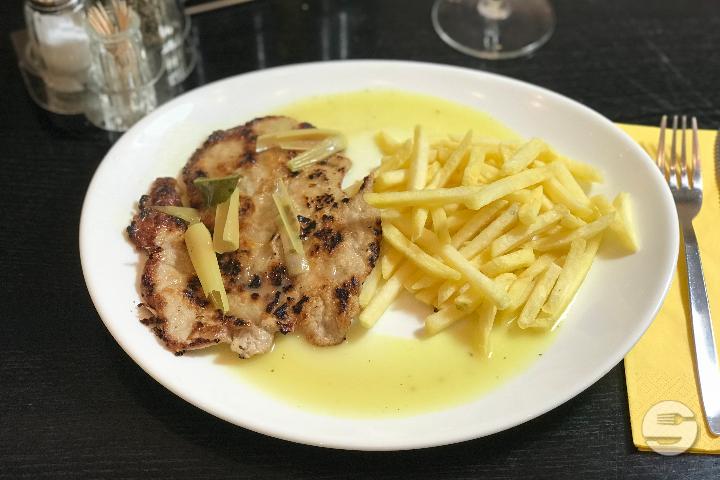 Chicken Escalope with Lemongrass - Restaurant Luna