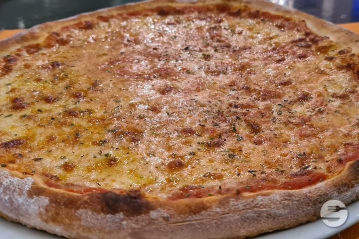 Pizza Margherita - Restaurant Luna