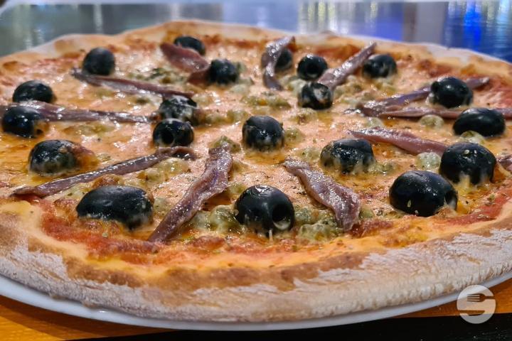Pizza Napolitaine - Restaurant Luna