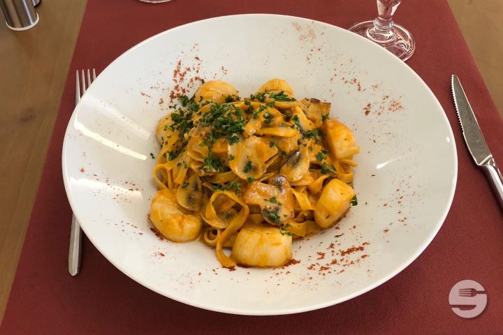 Tagliatelle with Scallops - Al Quadrato