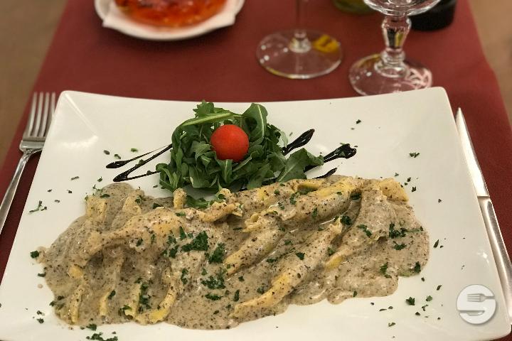 Homemade Tortelloni with Truffle Cream - Al Quadrato