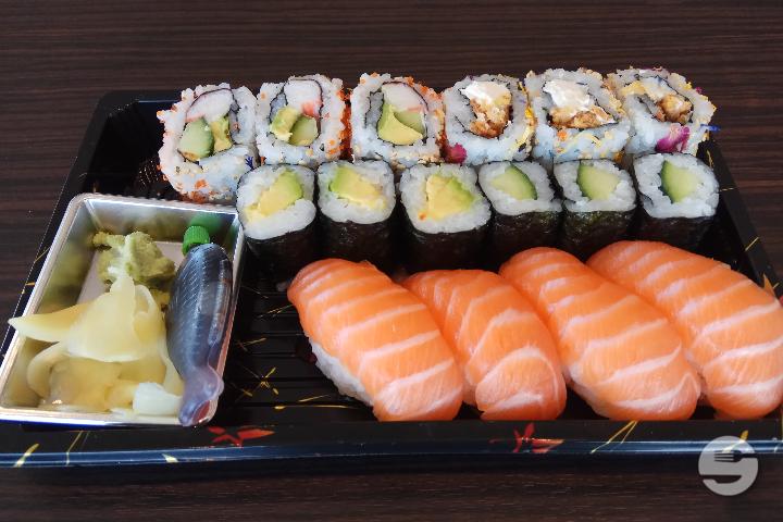 20 - Share Box Nippon - Wok Sushi